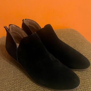 Kenneth Cole black booties